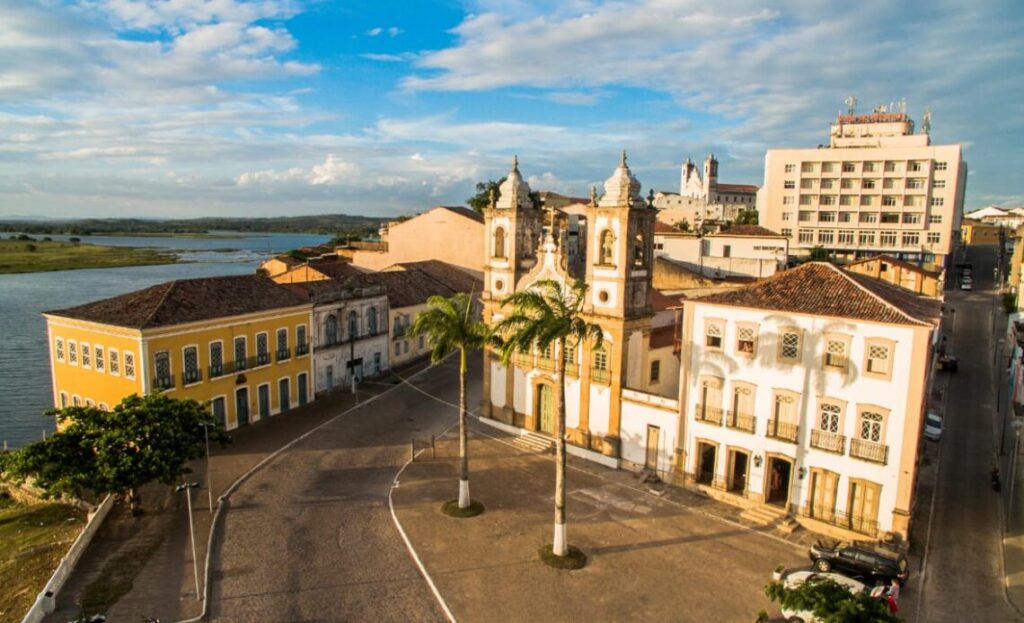 Penedo é a melhor opção no feriadão da Semana Santa, com religiosidade, cultura e lazer.