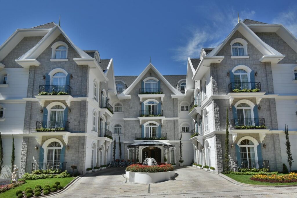 Hotel Colline De France, em Gramado, foi eleito o melhor do mundo