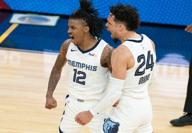 Com show de Ja Morant, Grizzlies despacha Warriors e chega aos playoffs