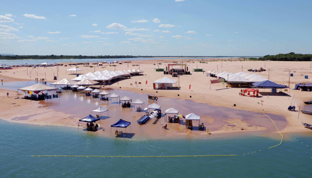 Começou a temporada de praia no Tocantins