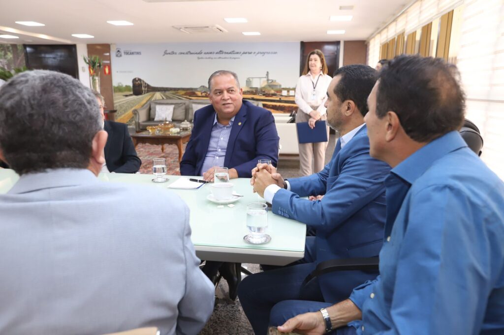 Senador Eduardo Gomes participa ao lado do governador Wanderlei Barbosa do lançamento da revitalização da Barragem Taboca em Formoso